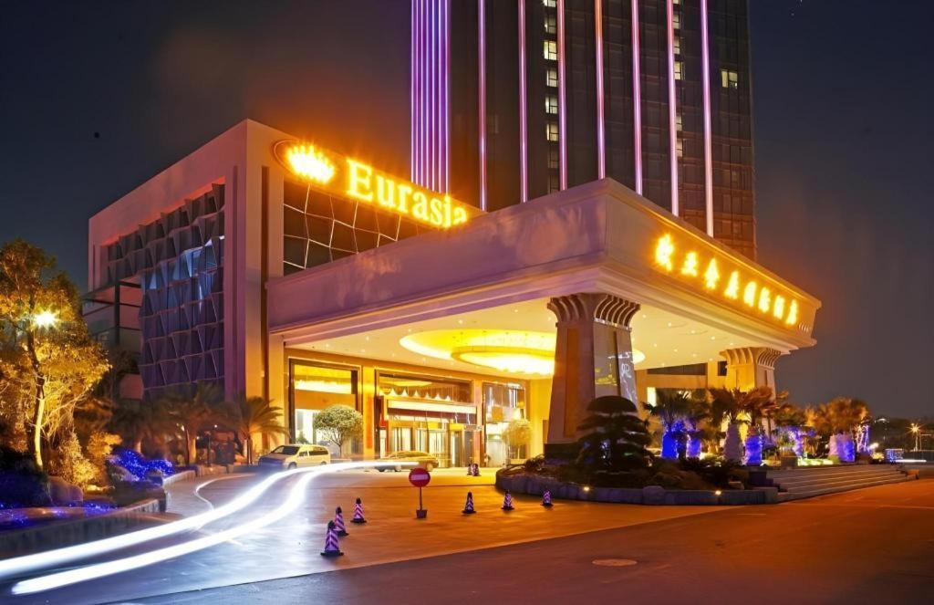 Eurasia Convention International Hotel Vũ Hán Ngoại thất bức ảnh
